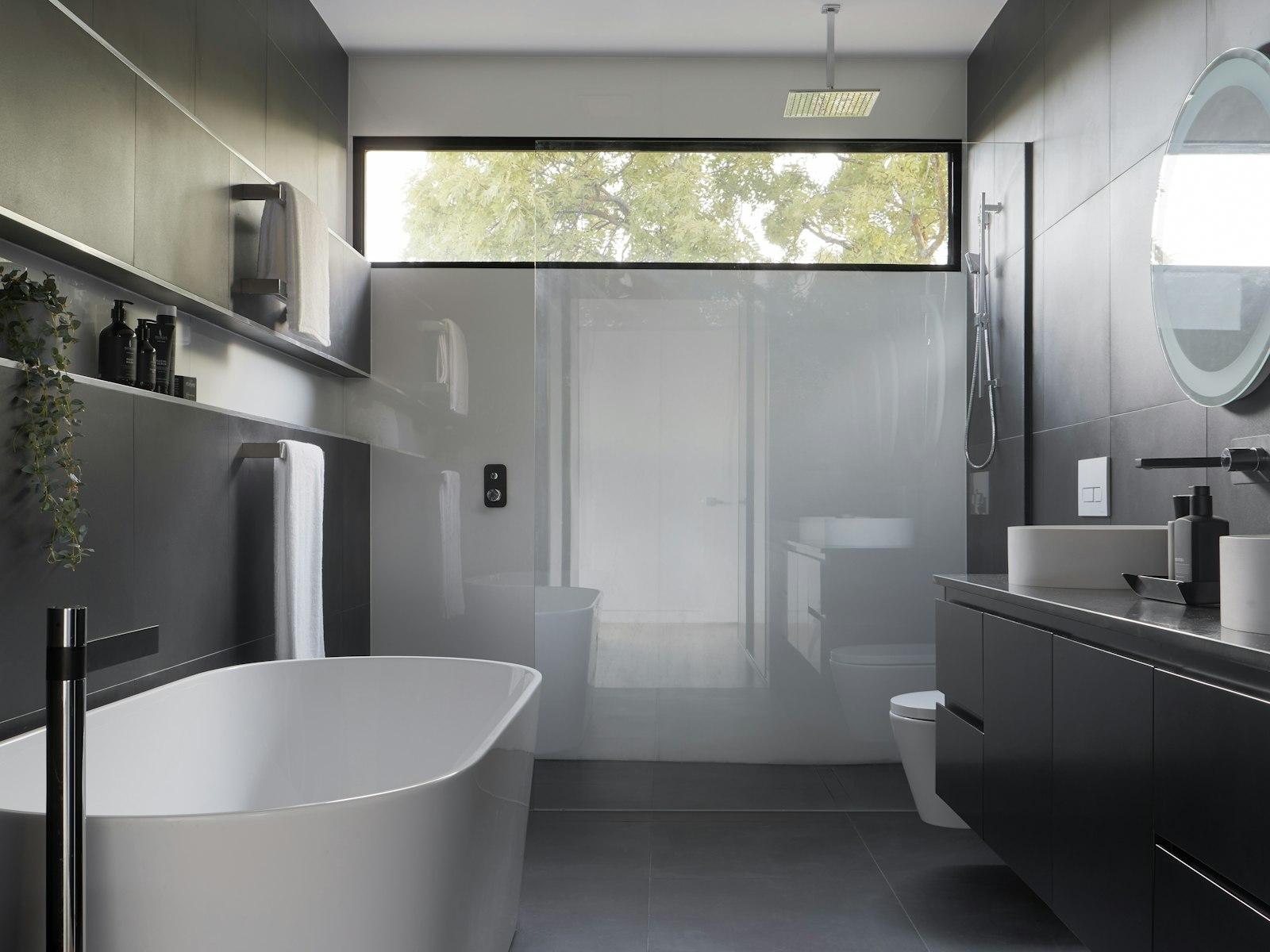Salle de bain moderne — après travaux